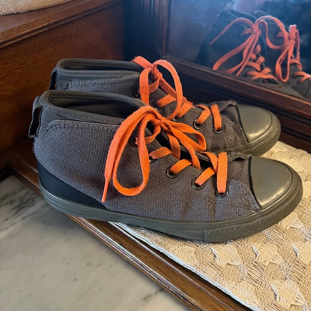 CONVERSE All Star Mid Classic Lace Up Sneaker Grey Black Orange Kid's Size 2‎